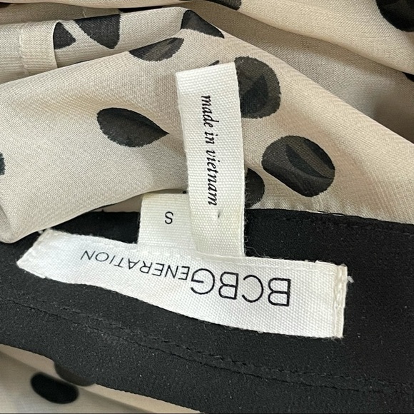 BCBGENERATION dotted cashmere combo button up s - Picture 5 of 8